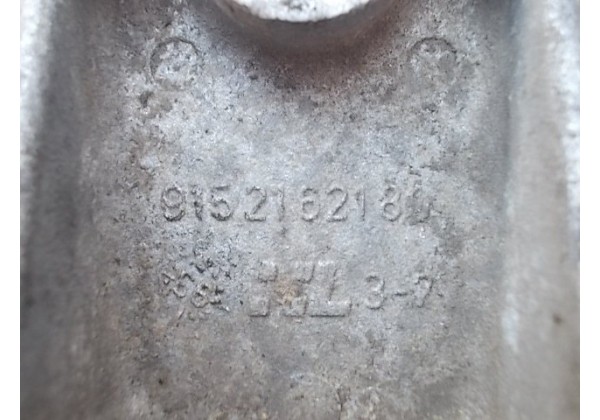 Кронштейн двигуна правий 9152162180